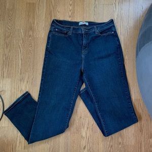 Levi’s straight leg dark wash jeans